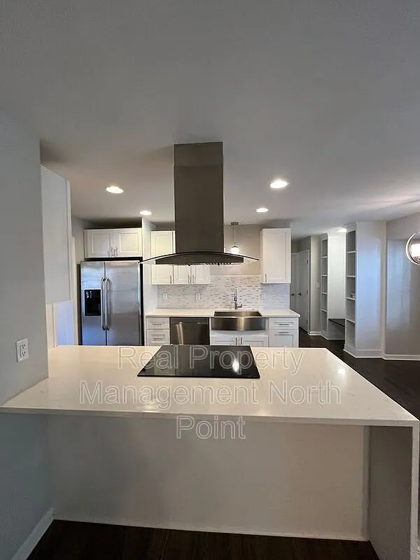 4 bed, 3.0 bath, 2973 sqft, $3,395 — Photo 4