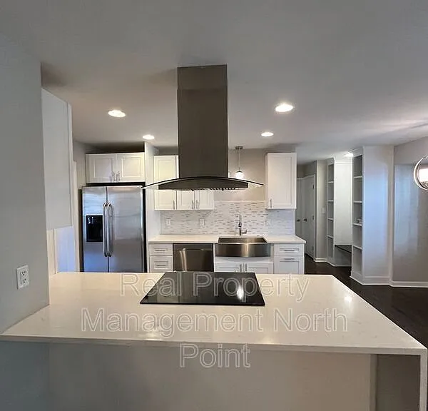 3434 Palace Ct — Photo 4
