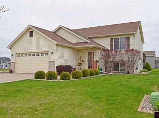 101 Olympic Ct, Mankato, MN 56001