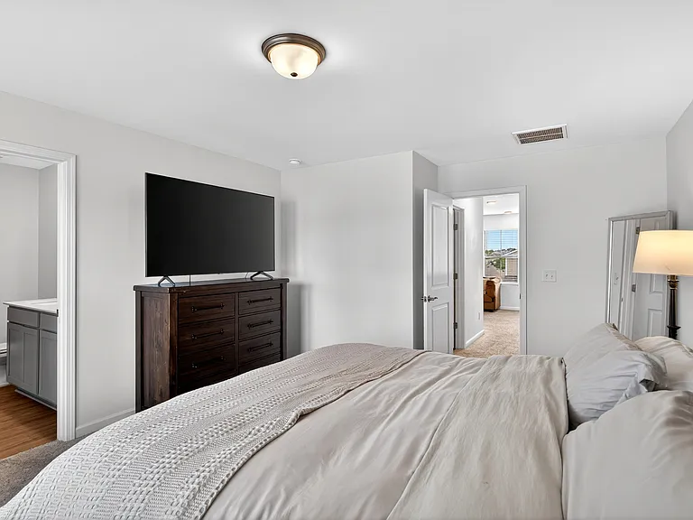 3912 Sadie St — Photo 21