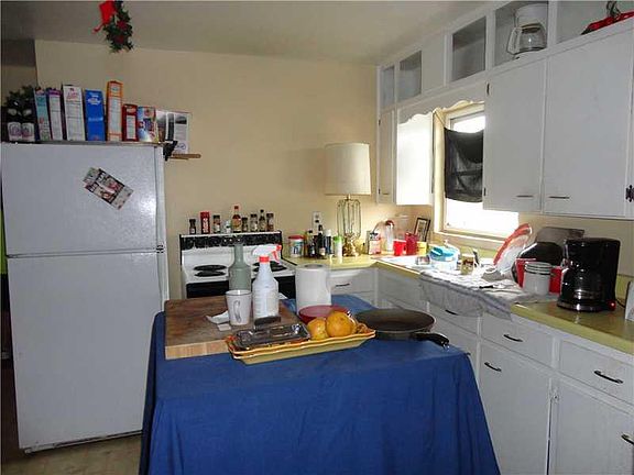 3rd image of 614 Booker Ave #12