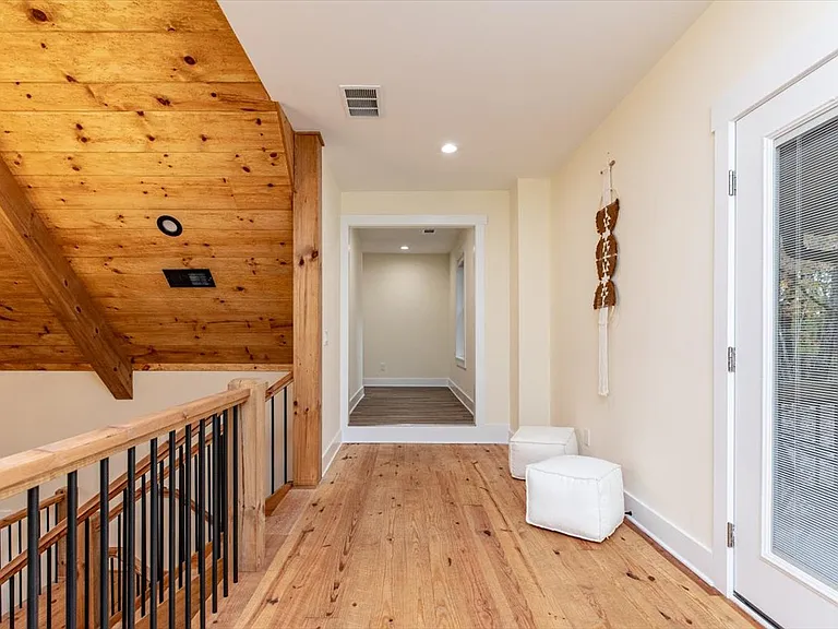 458 Palisade Dr — Photo 71