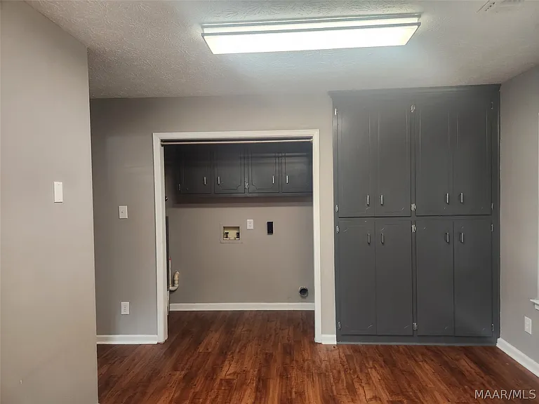 1214 Camellia Woods Ct — Photo 9