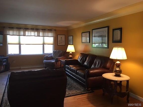 3rd image of 19 Olney Dr