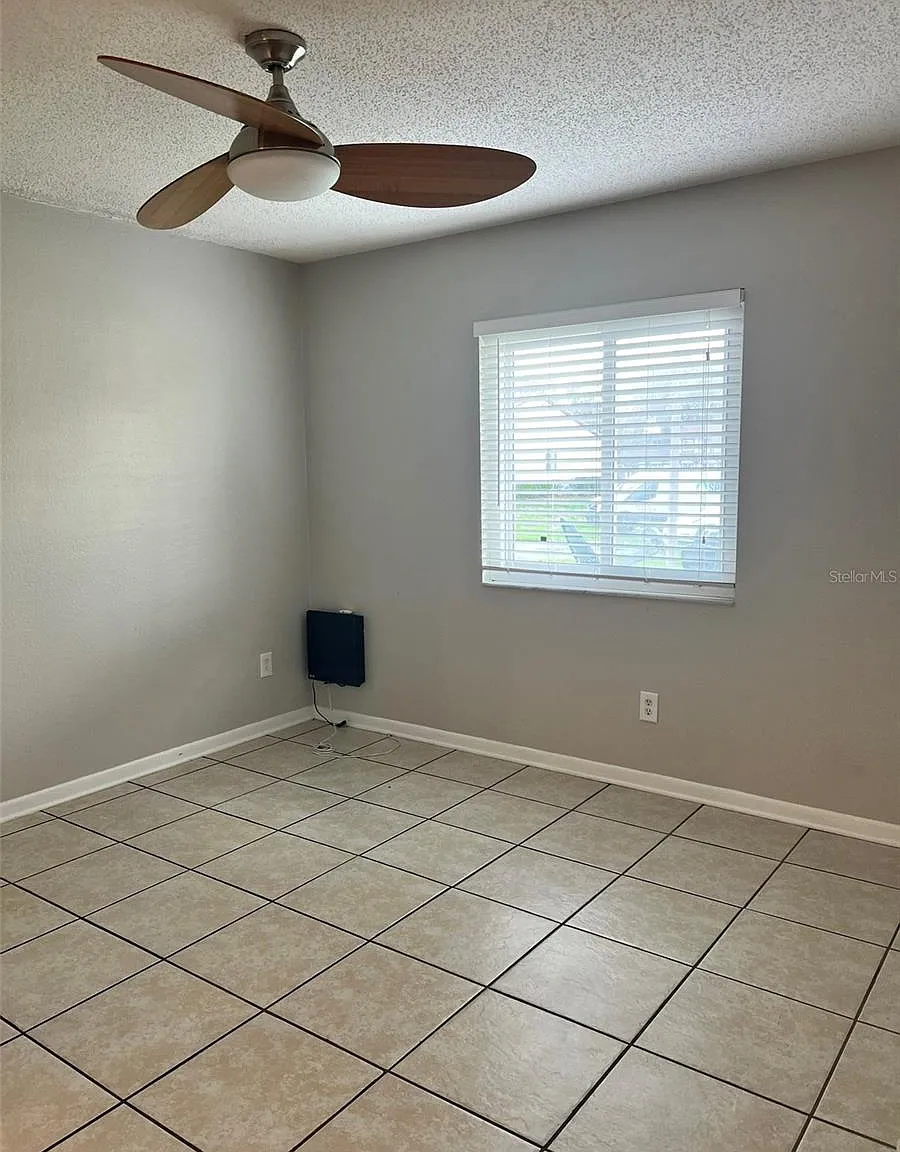 2 bed, 864 sqft, $1,425 — Photo 3