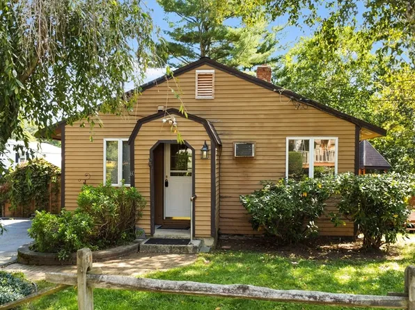 60 Park Rd, Charlton, MA 01507