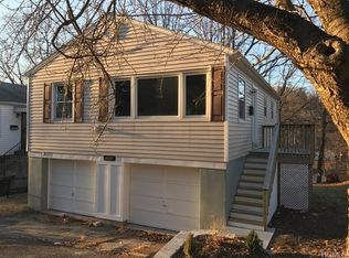 1454 Lincoln Ter, Peekskill, NY 10566