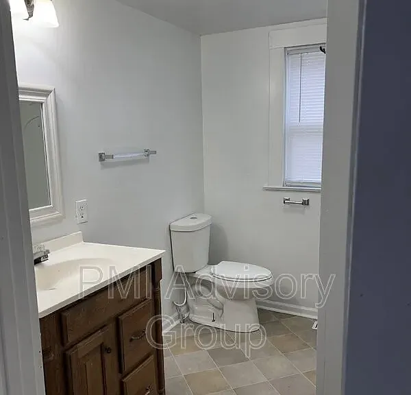 1909 SW Clay St — Photo 8