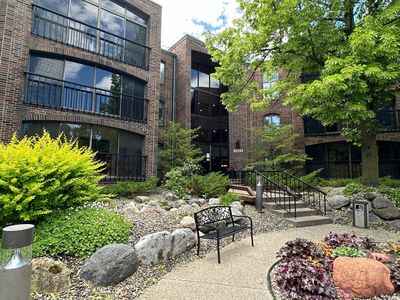 6051 Laurel Ave APT 313, Golden Valley, MN, 55416