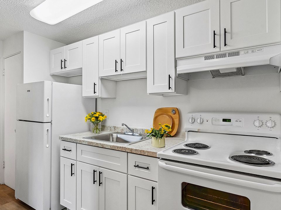 Rainier Garden One Bedroom