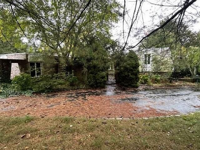 1st image of 25 Split Rock Drive