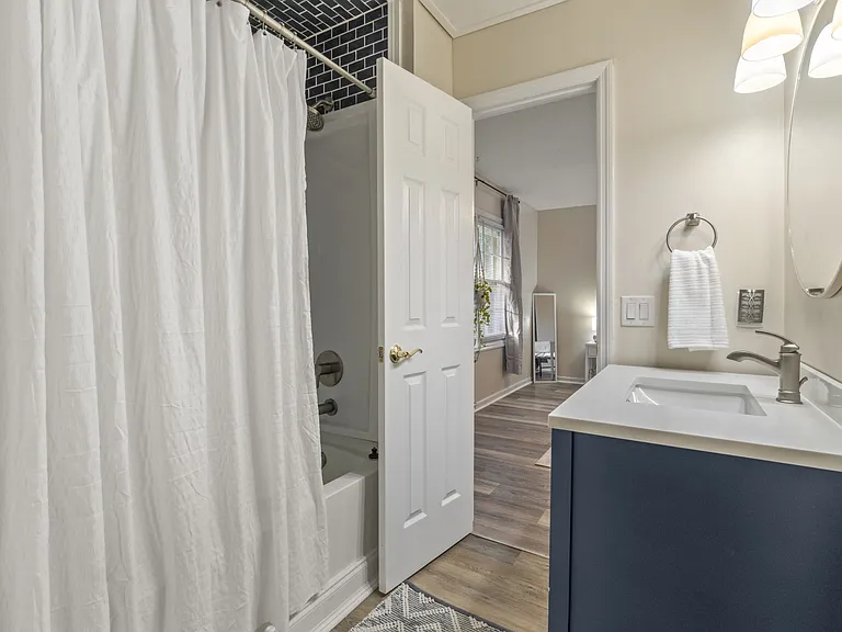 2541 Cross Winds Ln — Photo 36