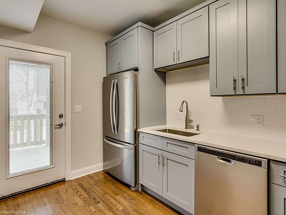 5th image of 1906 W Summerdale Ave #1908-2W