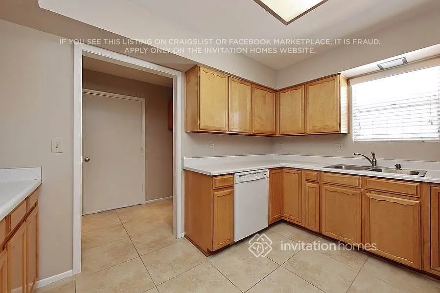 3029 S Country Club Way Tempe, AZ 85282 — Photo 4