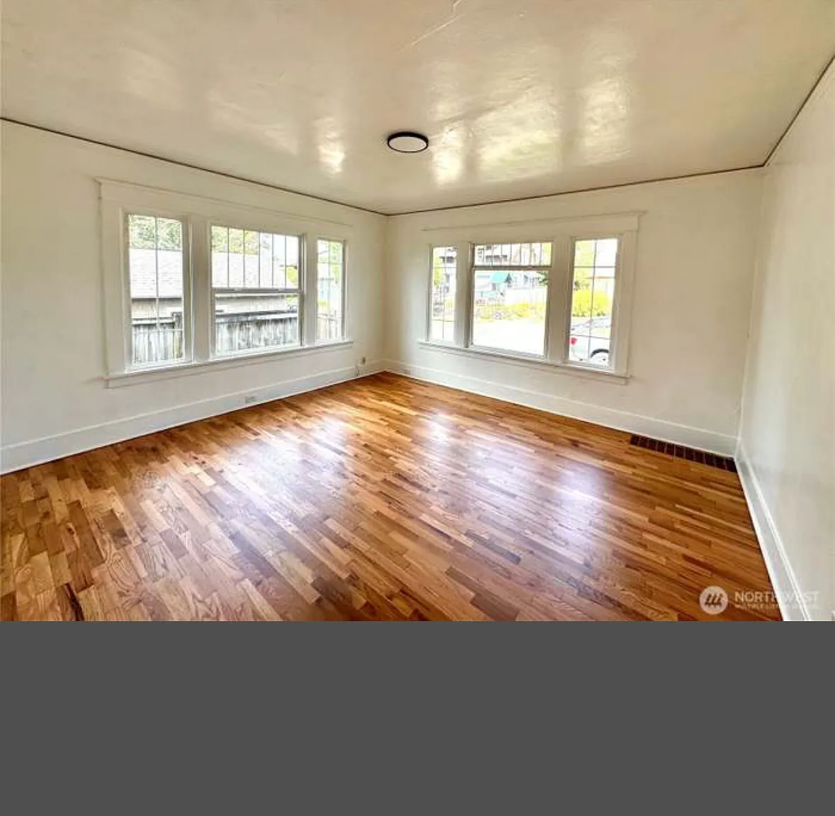 608 N Puget Sound Ave — Photo 3