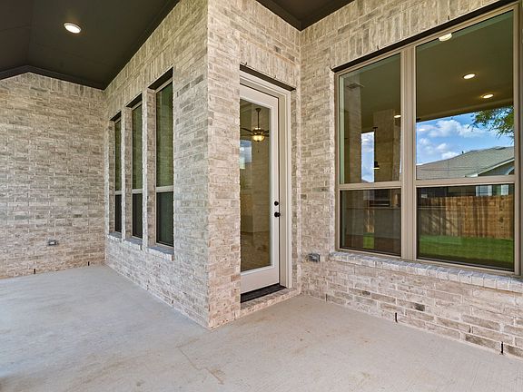 3rd image of 284 Five Mile Creek Way