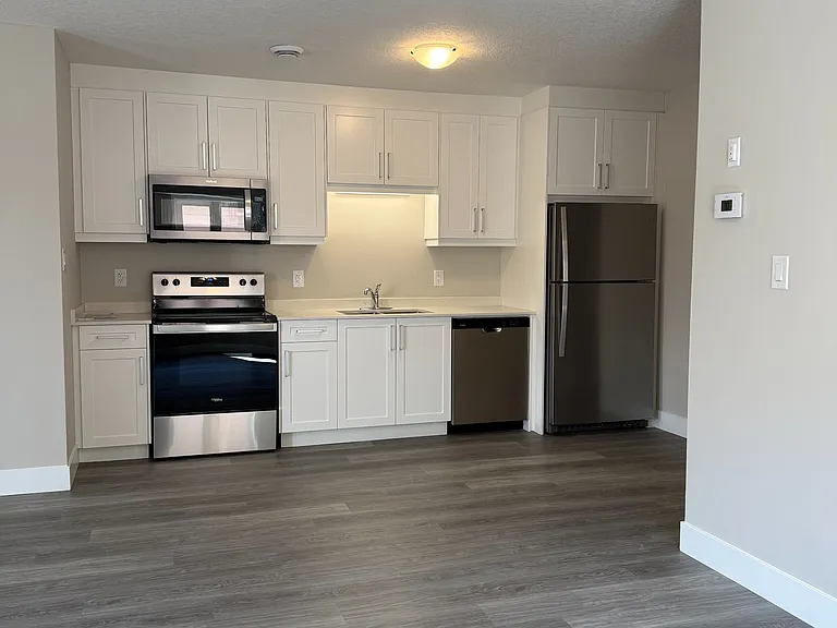 25 Alexandria Ave — Photo 4