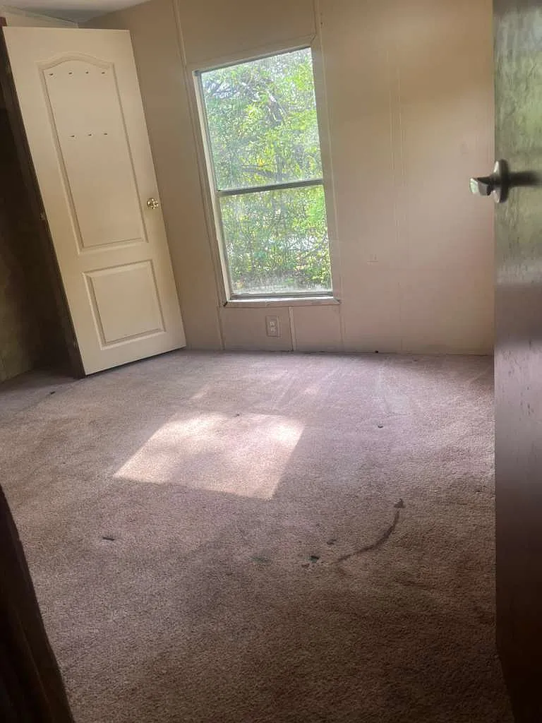 2 bed, 700 sqft, $700 — Photo 3