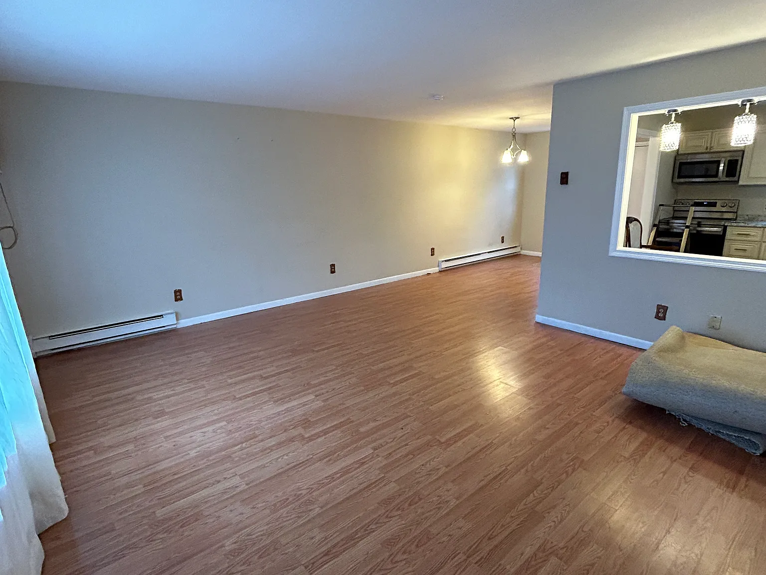2 bed, 1076 sqft, $2,600 — Photo 2