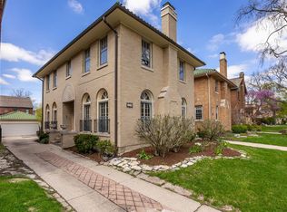 1215 N Linden Ave, Oak Park, IL 60302