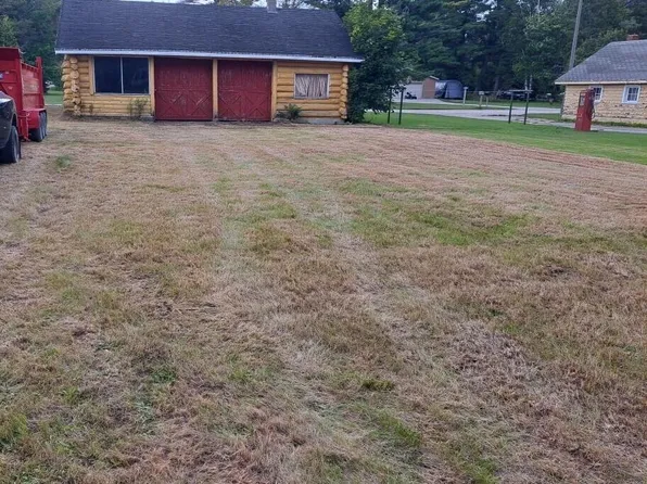 8146 Pine St, Germfask, MI 49836