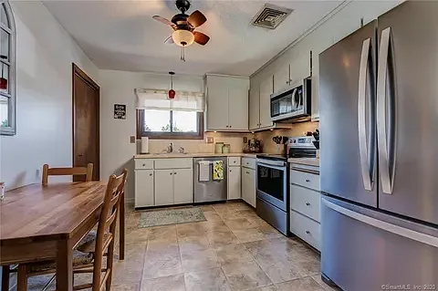 1104 Summer Hill Dr Photo 1