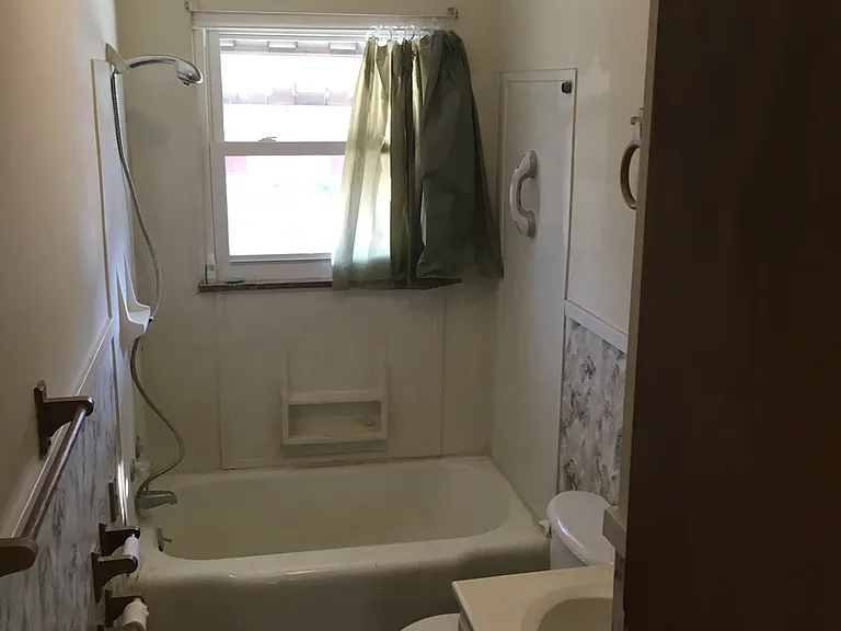 543 Camden Rd — Photo 3