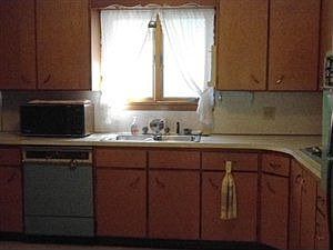 4th image of 2412 Niagara Ave