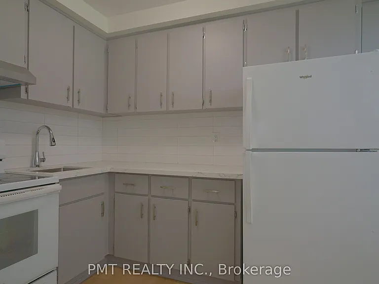 137 Brookhaven Dr #9 — Photo 6