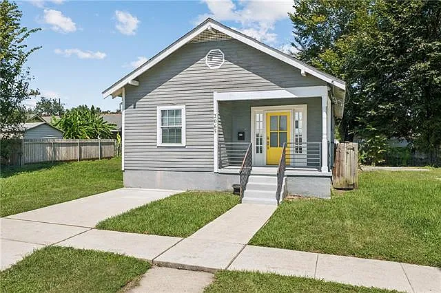 3 bed, 2.0 bath, 1238 sqft, $1,850 — Photo 2