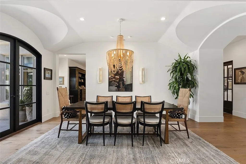 4 bed, 3.5 bath, 3790 sqft, $45,000 — Photo 4