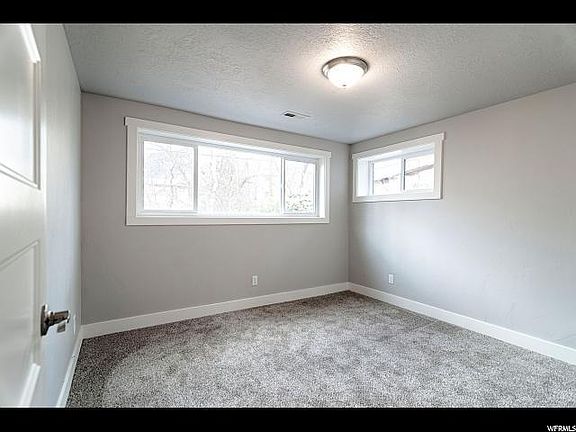 3rd image of 3585 E Ceres Dr
