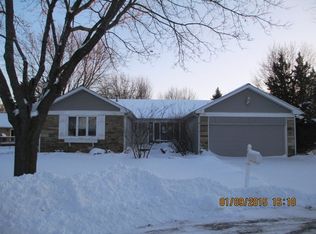 560 Forest Cir, Algonquin, IL