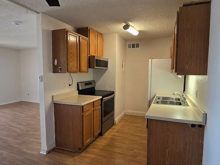10211 Ura Ln #1-301 — Photo 4