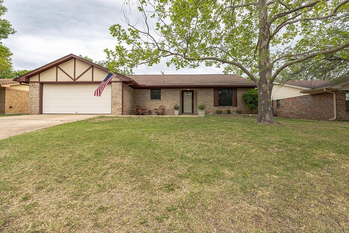 413 E Oak St, Aledo, TX 76008 Zillow