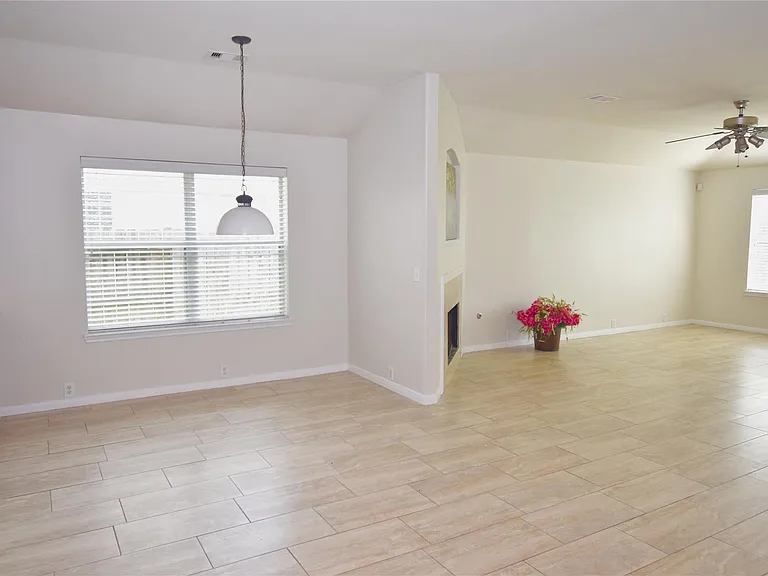 4717 Foster Hill Ct — Photo 16