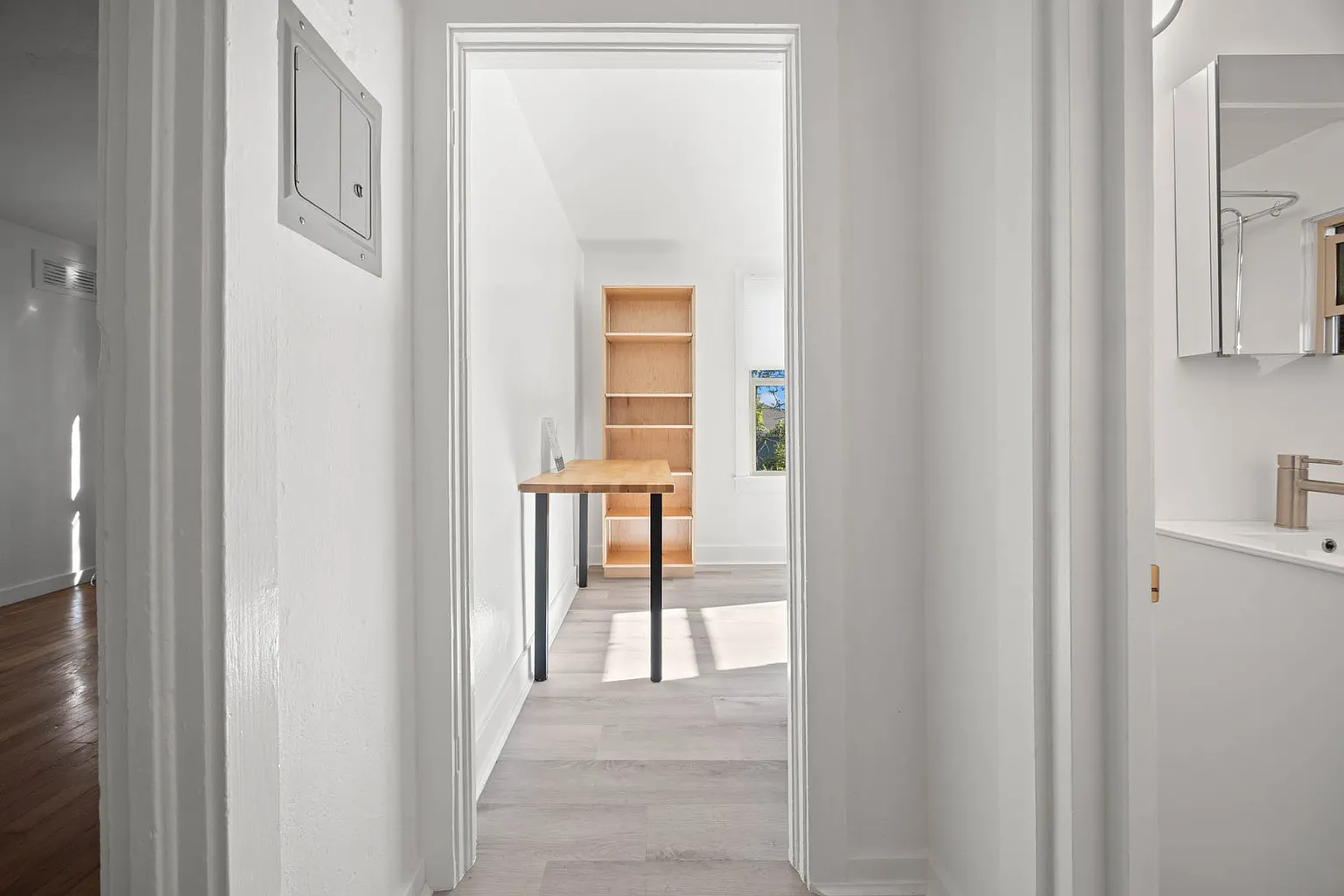 1816 Carleton St APT G photo 1