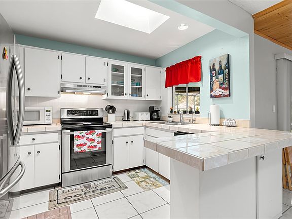 5th image of 6552A 68th St N