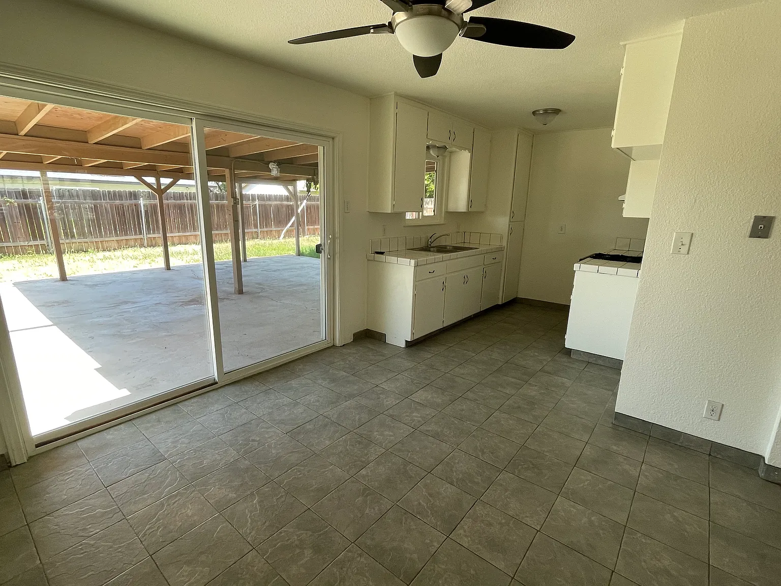 4 bed, 1800 sqft, $2,000 — Photo 4