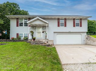 1856 Rabbit Run Ct, Holts Summit, MO 65043