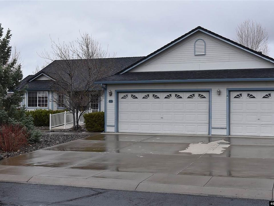 2nd image of 753 Mammoth Way