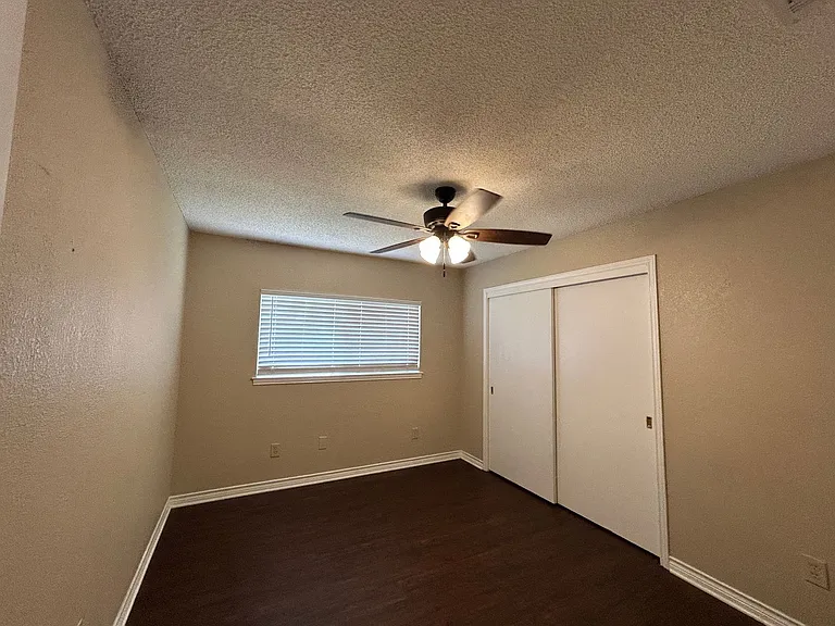 1642 W County Line Rd — Photo 22