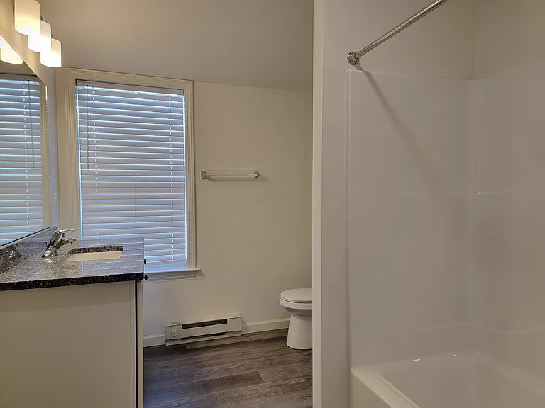 4611 Commerce St #104 — Photo 23