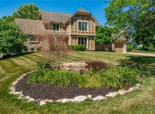 8401 W 115th St, Overland Park, KS 66210