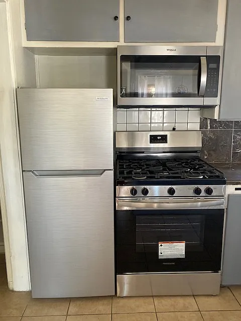 1 bed, 550 sqft, $2,300 — Photo 3