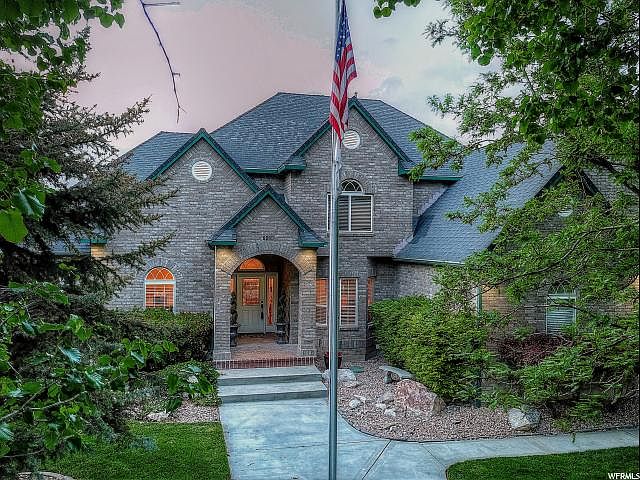 1st image of 2428 W Saddle Horn Cir