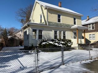 44 Glenham St, Springfield, MA 01104