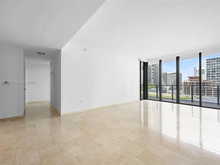 68 SE 6th St #910 — Photo 5