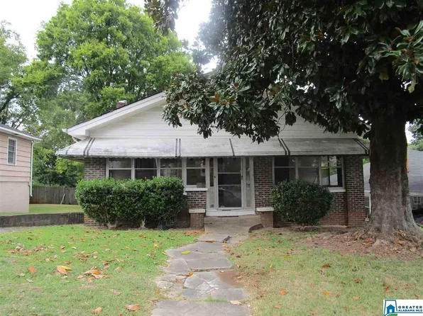 712 47th St N, Fairfield, AL 35064