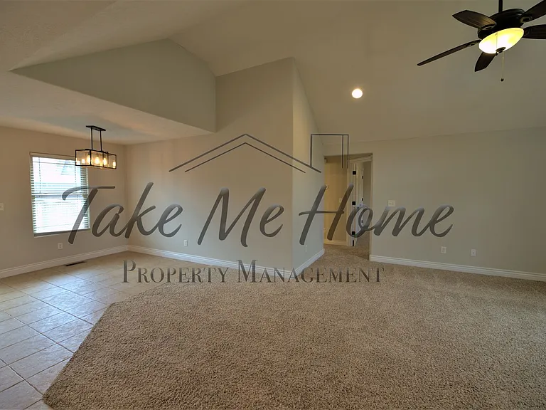 4902 E Farm Road 136 — Photo 3